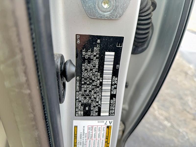 Photo 10 from auction – 2010 LEXUS GX with VIN JTJBM7FX3A5015779
