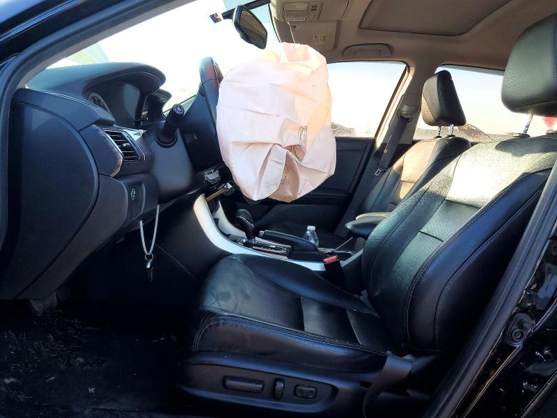 Photo 7 from auction – 2016 HONDA ACCORD with VIN 1HGCR2F82GA196704