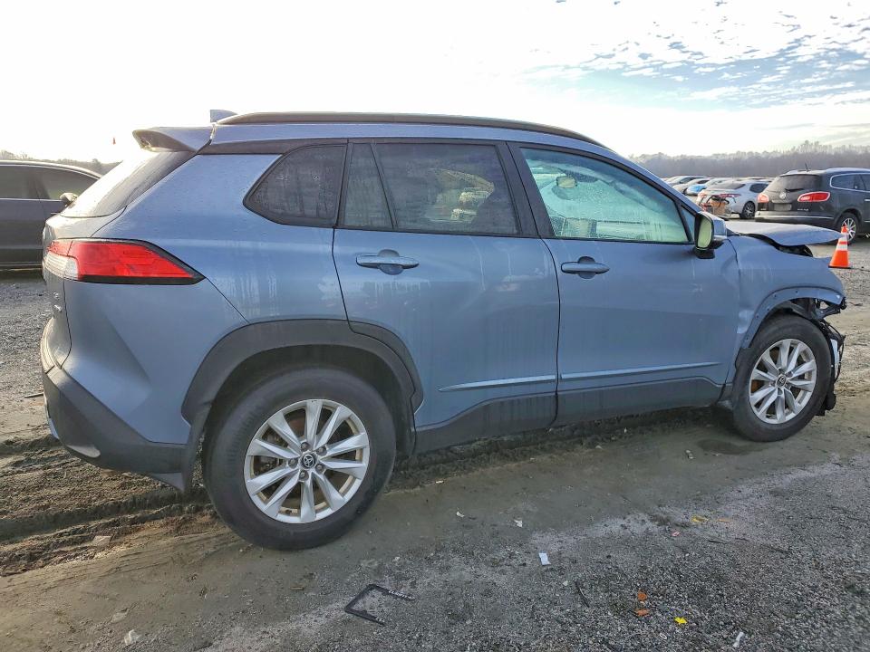 Photo 3 from auction – 2022 TOYOTA COROLLA CROSS with VIN 7MUCAABG6NV004672