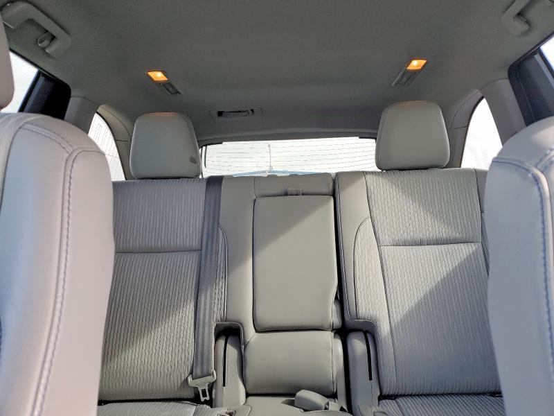 Photo 10 from auction – 2017 TOYOTA HIGHLANDER with VIN 5TDBZRFH4HS364706