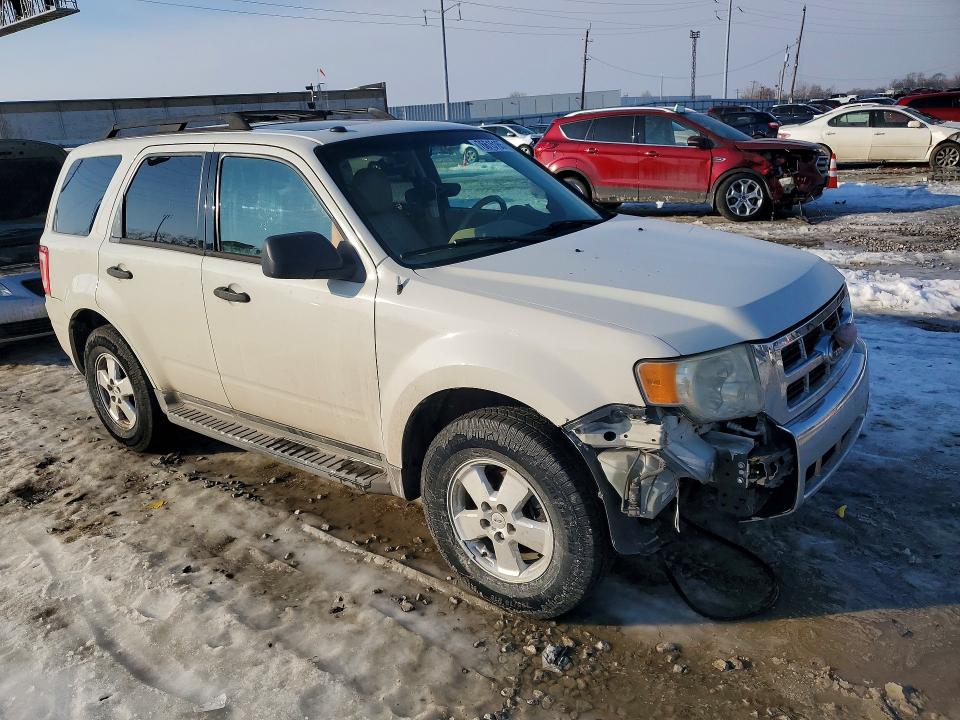 Photo 4 from auction – 2012 FORD ESCAPE with VIN 1FMCU0D77CKB12954