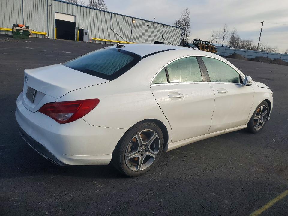 Photo 3 from auction – 2019 MERCEDES-BENZ CLA with VIN WDDSJ4EB7KN743662