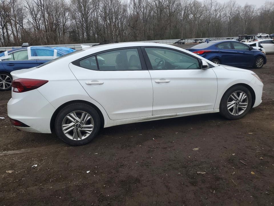 Photo 3 from auction – 2019 HYUNDAI ELANTRA with VIN 5NPD84LF2KH464463