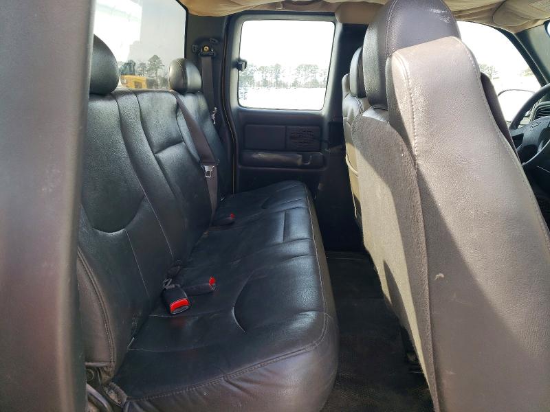 Photo 10 from auction – 2004 CHEVROLET SILVERADO with VIN 1GCEC19VX4Z322566