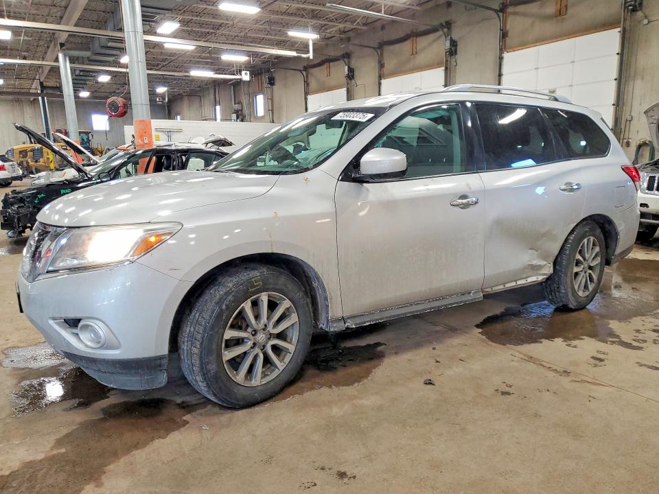 NISSAN PATHFINDER 2014 with VIN 5N1AR2MMXEC631777 - Photo from auction