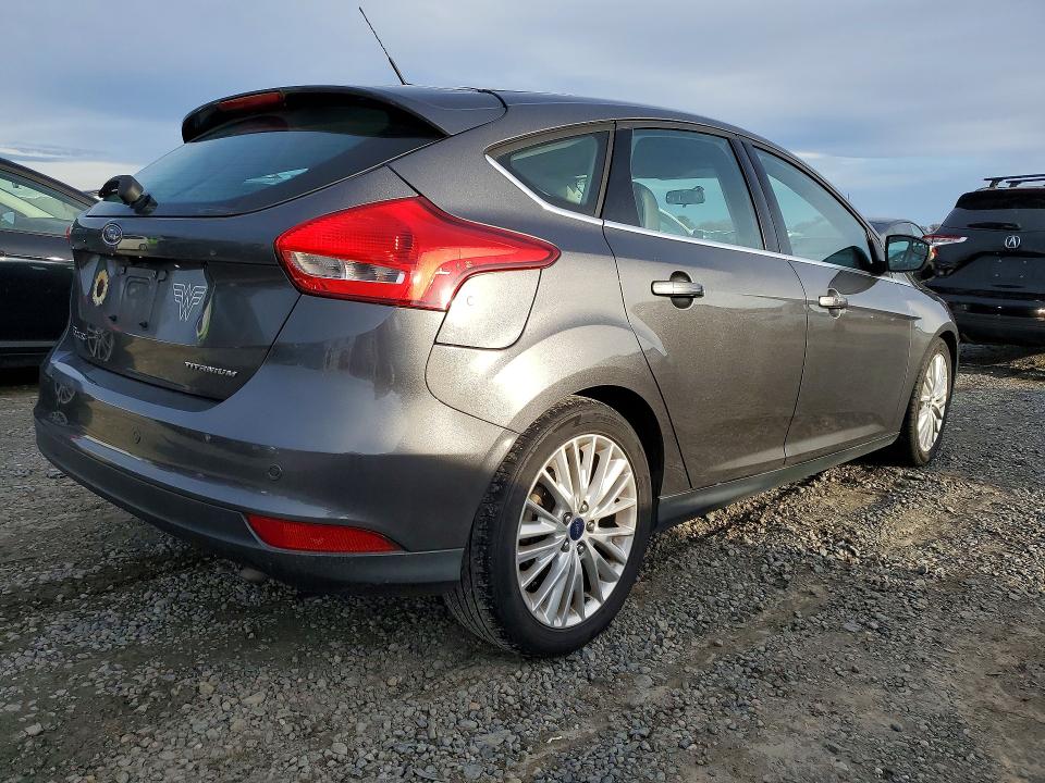 Photo 3 from auction – 2015 FORD FOCUS with VIN 1FADP3N22FL269669