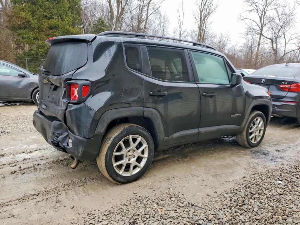 Photo 3 from auction – 2023 JEEP RENEGADE with VIN ZACNJDB14PPP59350