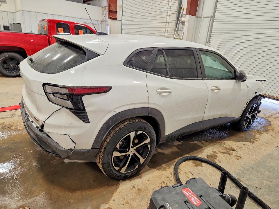 Photo 3 from auction – 2024 CHEVROLET TRAX with VIN KL77LGE21RC131844