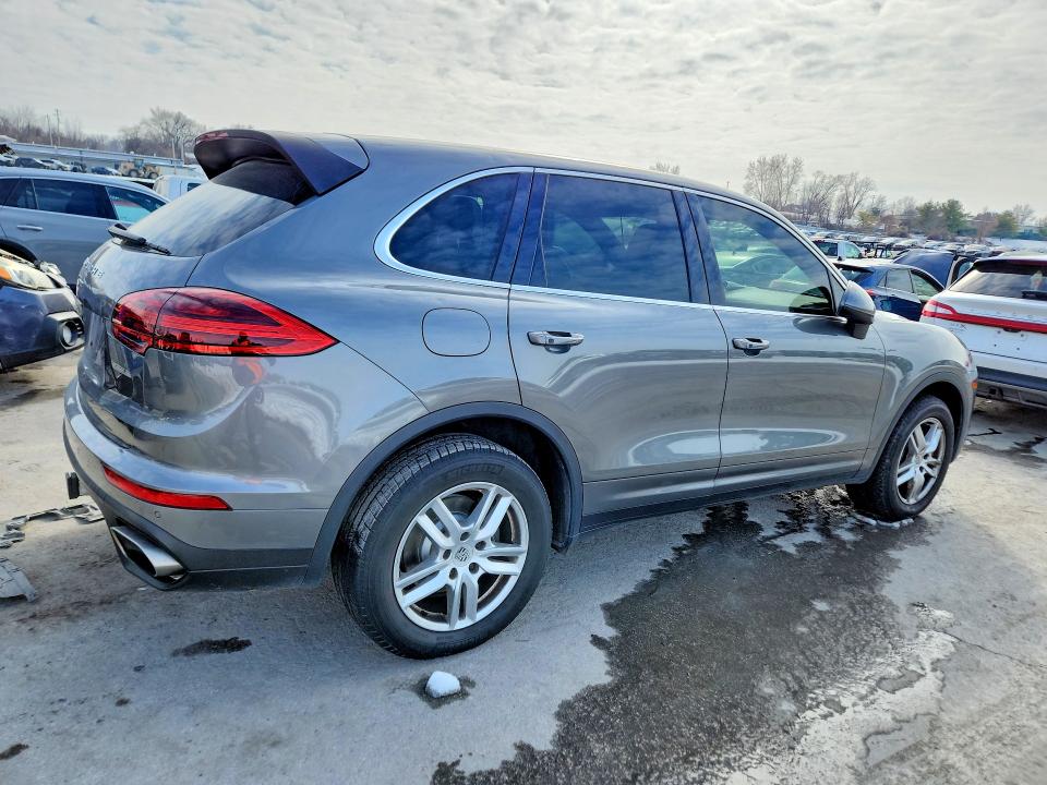 Photo 3 from auction – 2017 PORSCHE CAYENNE with VIN WP1AA2A26HKA92064