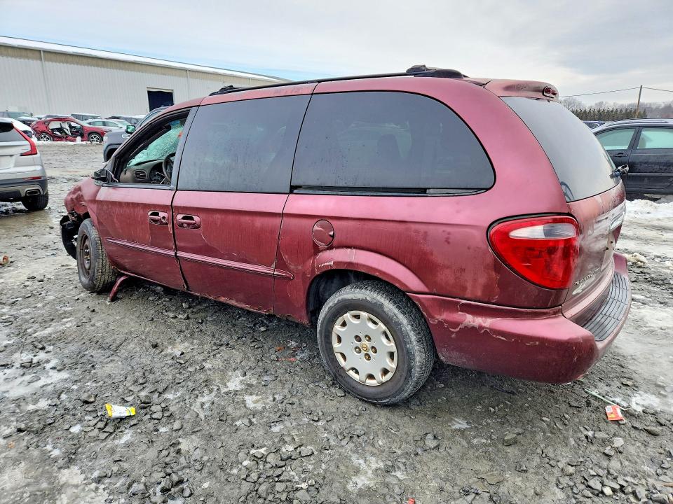 Photo 2 from auction – 2002 CHRYSLER TOWN & COUNTRY with VIN 2C4GP44302R628333