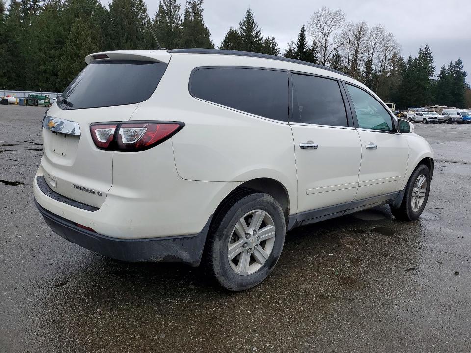 Photo 3 from auction – 2013 CHEVROLET TRAVERSE L with VIN 1GNKVJKDXDJ209804