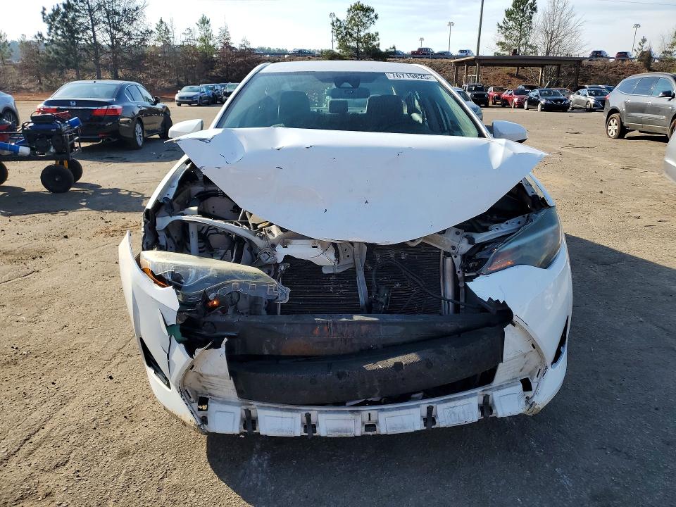 صورة رقم 5 من المزاد - 2017 TOYOTA COROLLA L مع VIN 5YFBURHE2HP613949