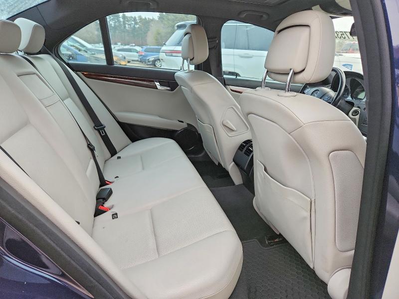 Photo 10 from auction – 2011 MERCEDES-BENZ C with VIN WDDGF5EB2BR168960
