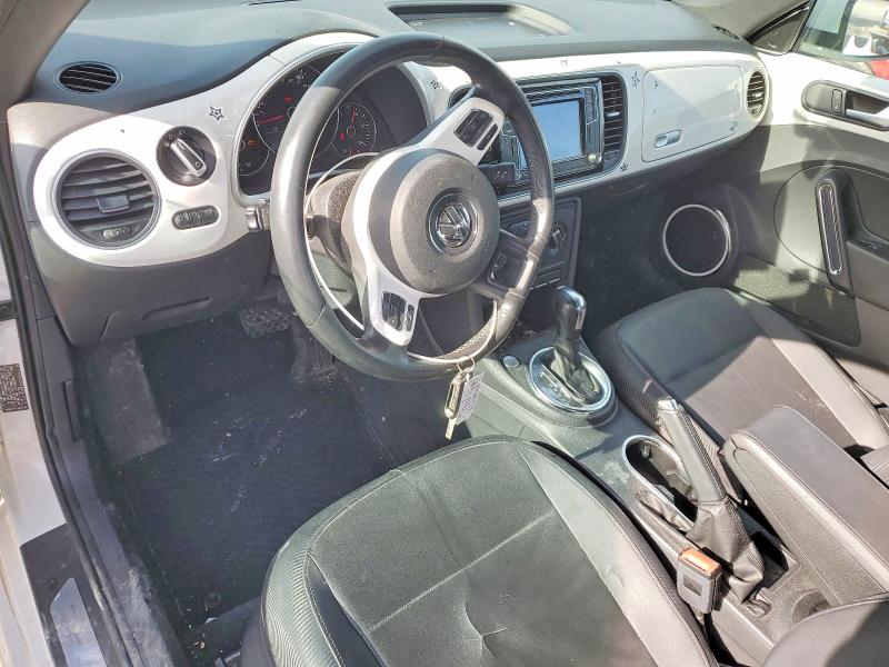 Photo 8 from auction – 2012 VOLKSWAGEN BEETLE with VIN 3VWJP7AT4CM660087