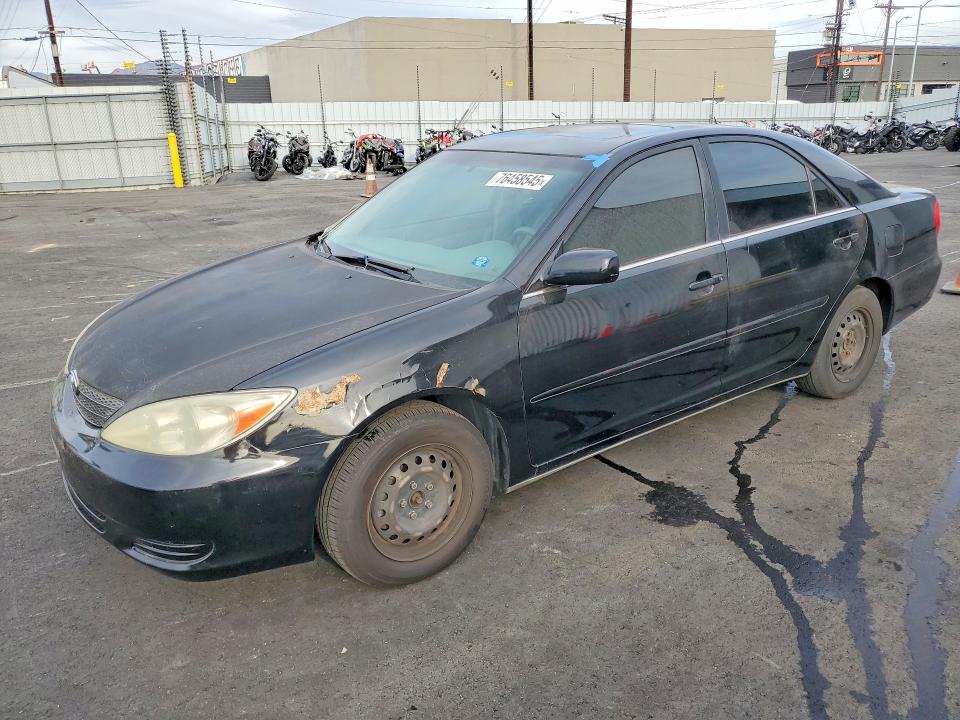 TOYOTA CAMRY LE 2004 with VIN 4T1BE32K14U371575 - Photo from auction