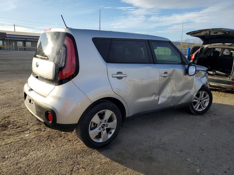 Photo 3 from auction – 2019 KIA SOUL with VIN KNDJN2A26K7674133