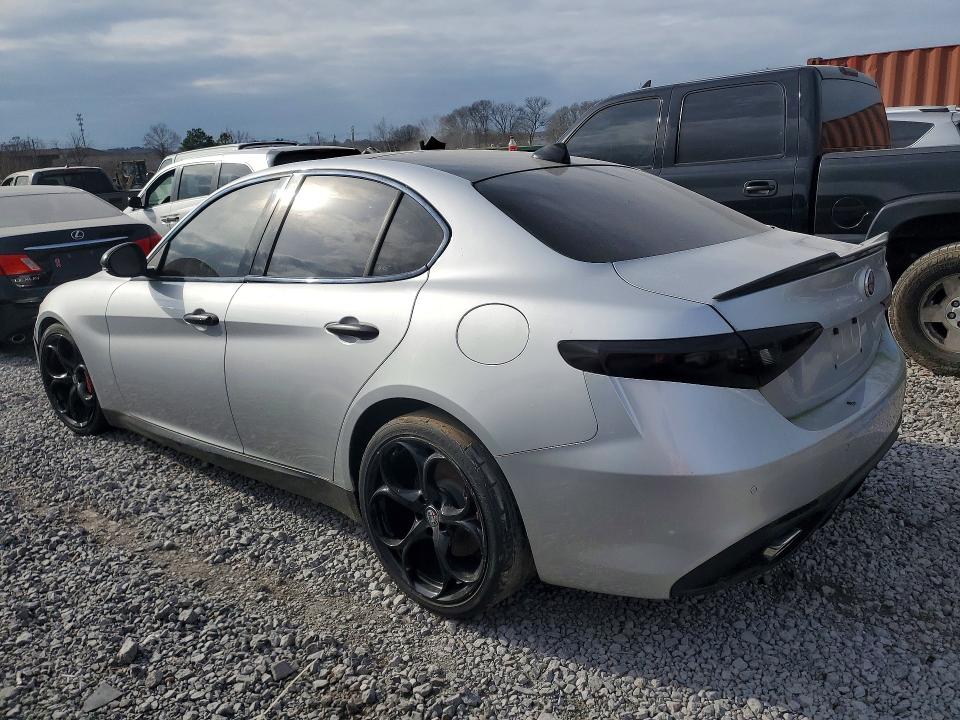 Photo 2 from auction – 2018 ALFA ROMEO GIULIA with VIN ZARFAECN4J7566351