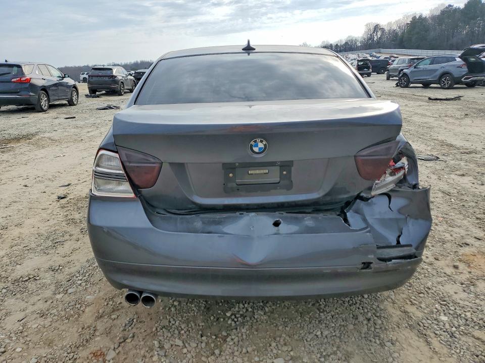 Photo 6 from auction – 2006 BMW 325 with VIN WBAVB13566KR59328