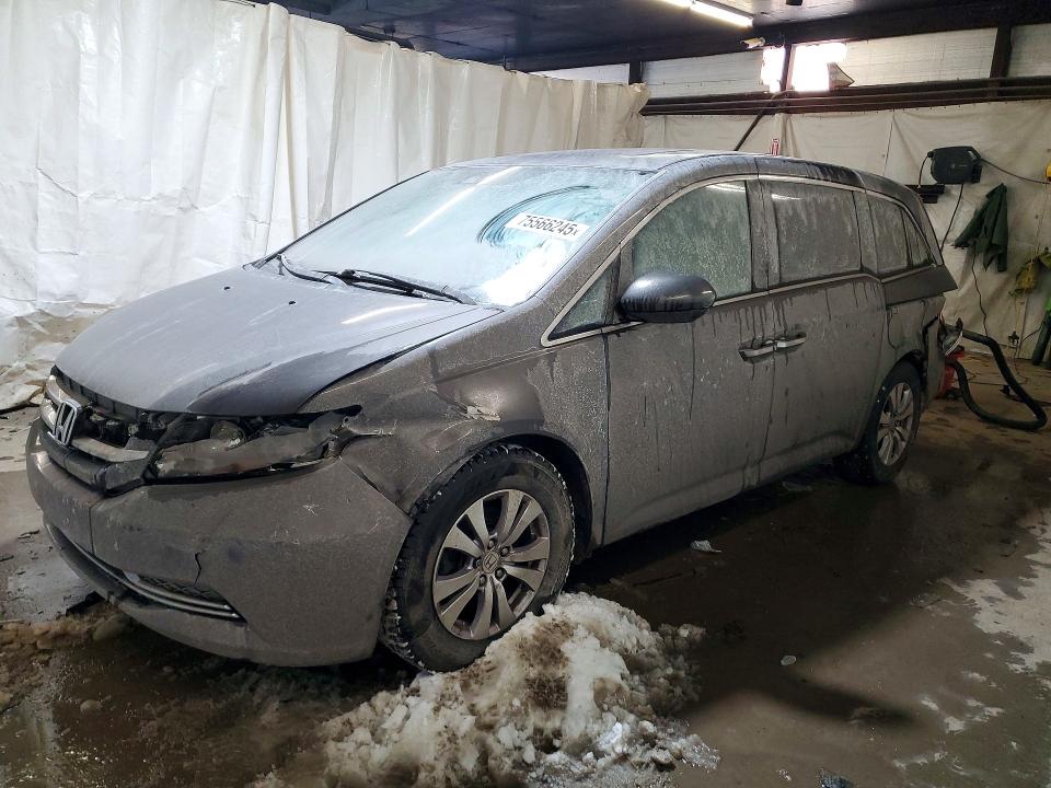 HONDA ODYSSEY EX 2015 مع رقم تعريف المركبة 5FNRL5H65FB046325 - صورة من المزاد