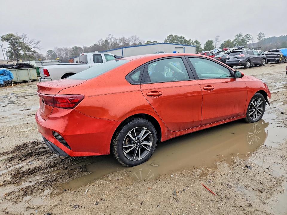 Photo 3 from auction – 2023 KIA FORTE with VIN 3KPF24AD0PE545288