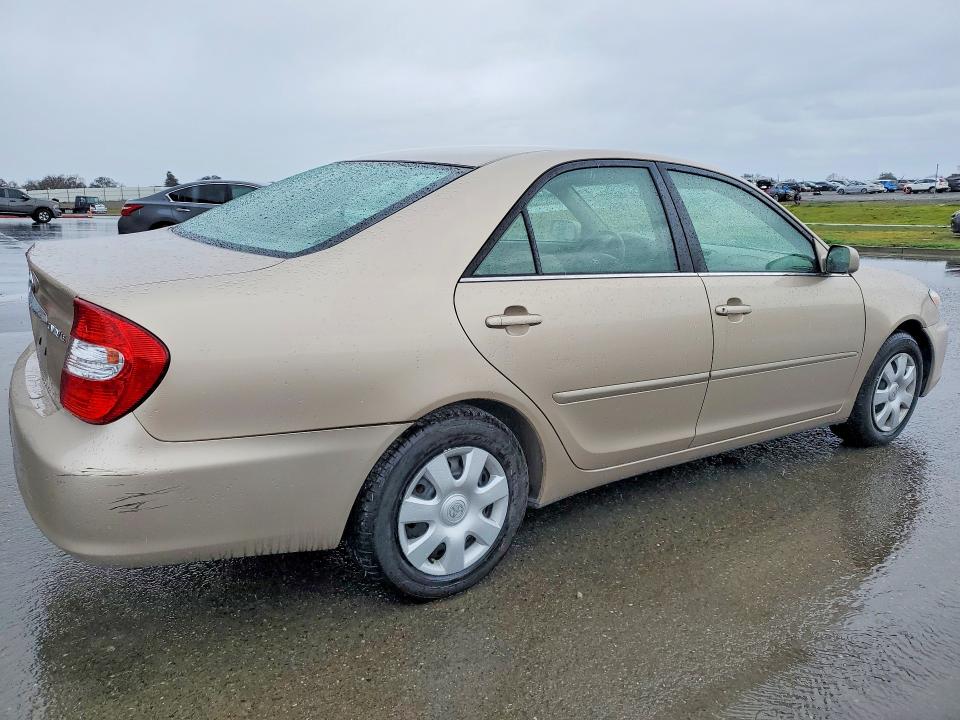 Photo 3 from auction – 2002 TOYOTA CAMRY LE with VIN 4T1BE32K72U070130