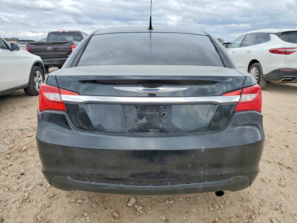 Photo 6 from auction – 2012 CHRYSLER 200 LX with VIN 1C3CCBAB8CN199973