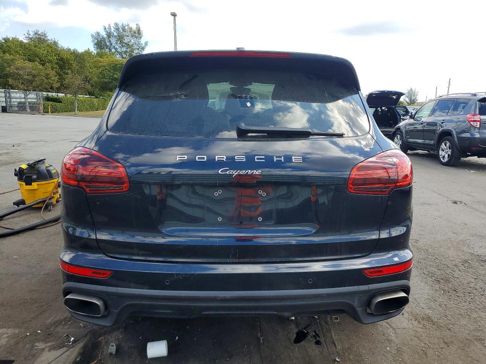 Photo 6 from auction – 2017 PORSCHE CAYENNE with VIN WP1AA2A27HKA87486