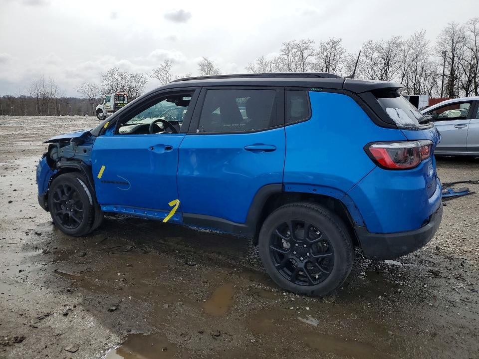 Photo 2 from auction – 2022 JEEP COMPASS with VIN 3C4NJDBB4NT236248