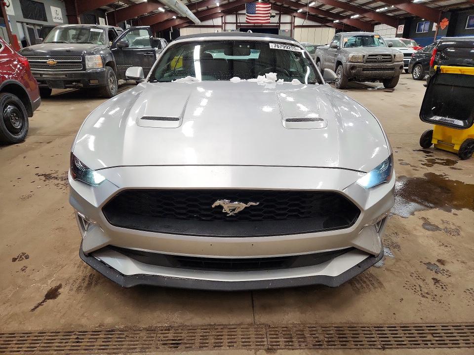 Photo 5 from auction – 2018 FORD MUSTANG with VIN 1FATP8UHXJ5166401