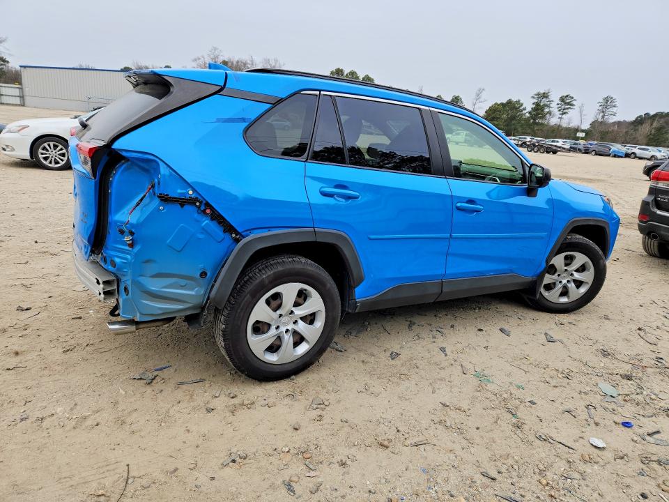 Photo 3 from auction – 2020 TOYOTA RAV4 with VIN JTMF1RFV8LD051564