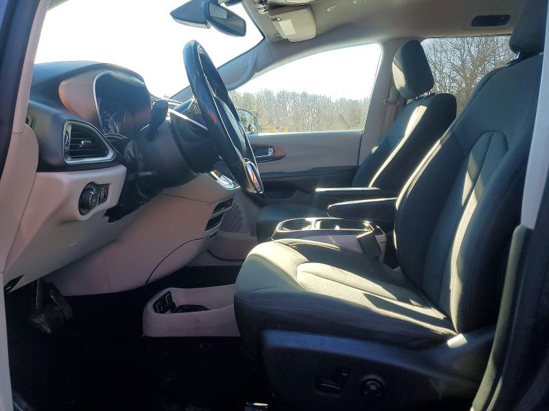 Photo 7 from auction – 2019 CHRYSLER PACIFICA with VIN 2C4RC1FG5KR505789