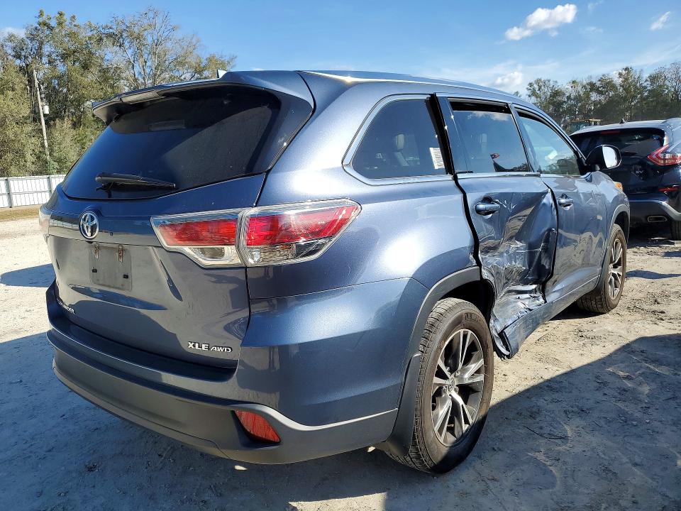 Photo 3 from auction – 2016 TOYOTA HIGHLANDER with VIN 5TDJKRFH8GS316267