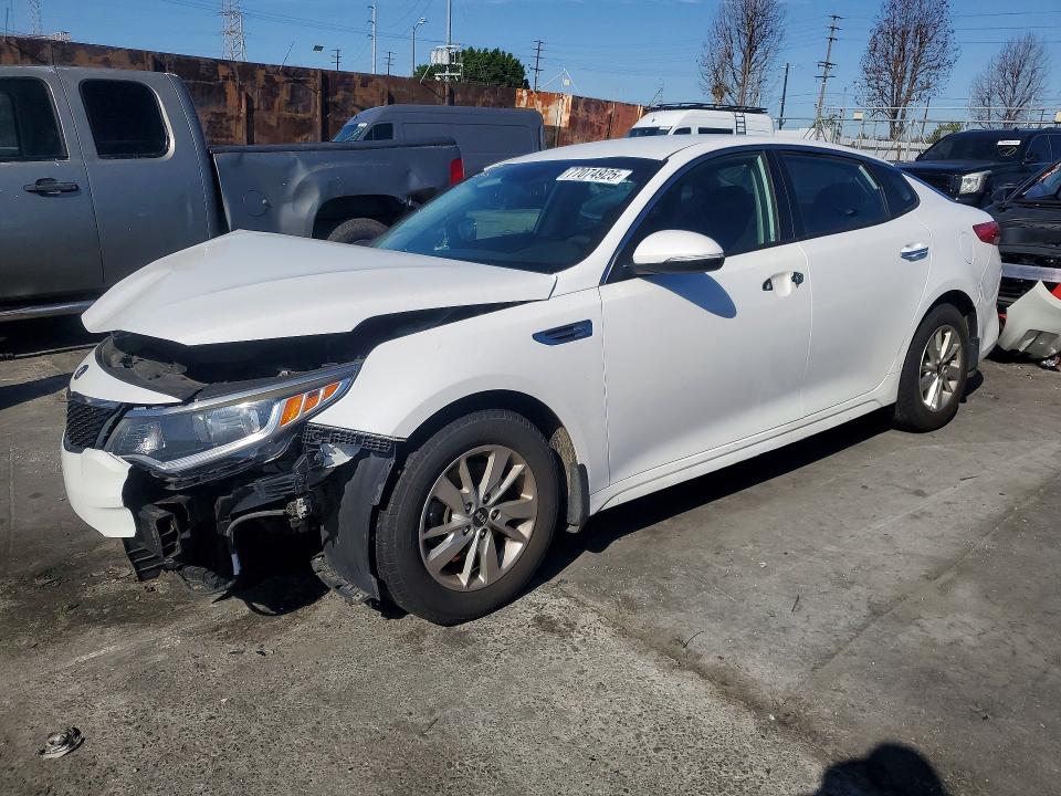 KIA OPTIMA 2016 with VIN 5XXGT4L3XGG068981 - Photo from auction