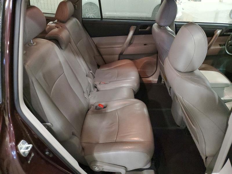 Photo 11 from auction – 2012 TOYOTA HIGHLANDER with VIN 5TDBK3EH8CS105132