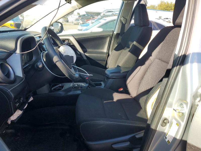 Photo 7 from auction – 2017 TOYOTA RAV4 XLE with VIN 2T3WFREV2HW382993