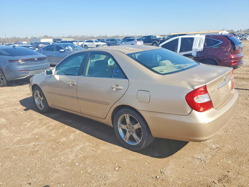 Photo 2 from auction – 2002 TOYOTA CAMRY LE with VIN 4T1BE32K72U007061