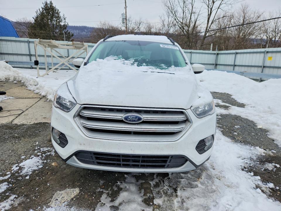 Photo 5 from auction – 2018 FORD ESCAPE SE with VIN 1FMCU9GD6JUC76980