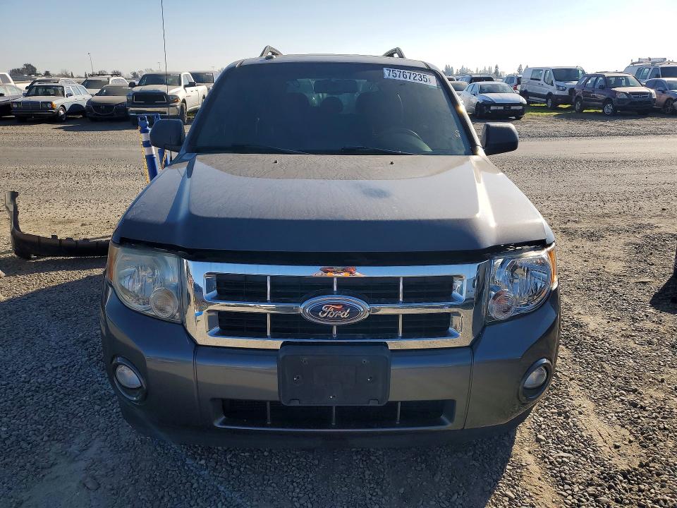 Photo 5 from auction – 2009 FORD ESCAPE XLT with VIN 1FMCU03729KA79677