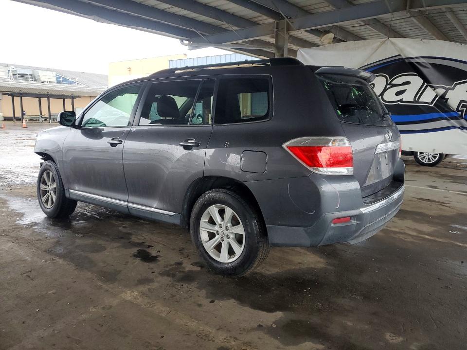Photo 2 from auction – 2013 TOYOTA HIGHLANDER with VIN 5TDZK3EH1DS100922