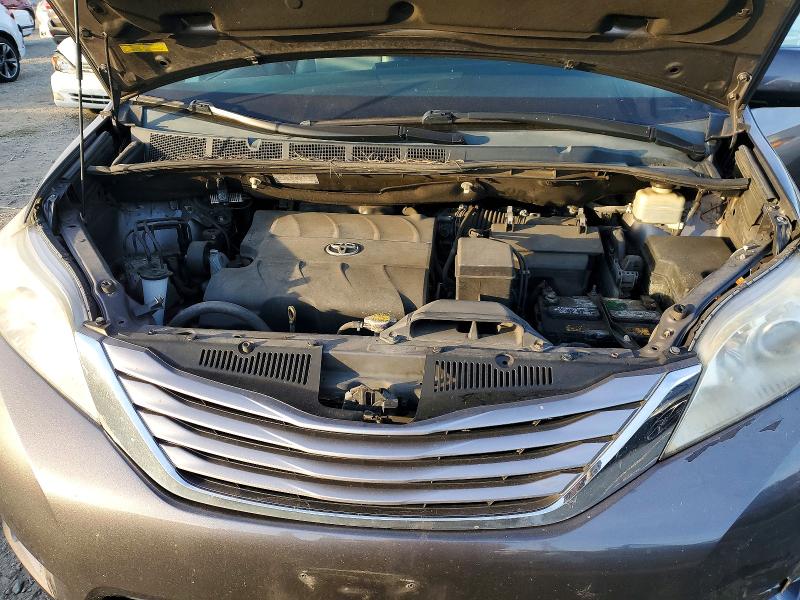 Zdjęcie 12 z aukcji – 2016 TOYOTA SIENNA XLE z VIN 5TDYK3DC6GS699385
