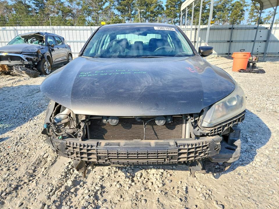 Photo 5 from auction – 2014 HONDA ACCORD with VIN 1HGCR2F38EA121507