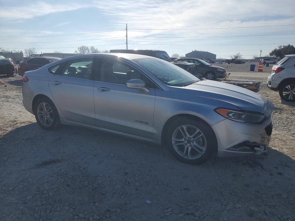Photo 4 from auction – 2018 FORD FUSION with VIN 3FA6P0LU7JR260665
