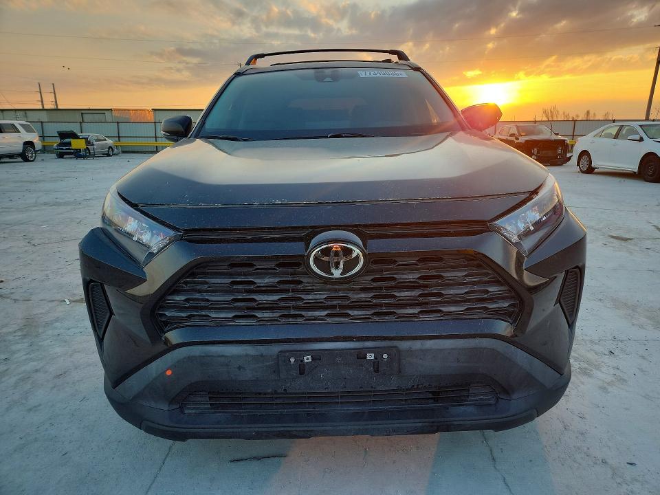 Photo 5 from auction – 2021 TOYOTA RAV4 LE with VIN 2T3K1RFV2MC091420