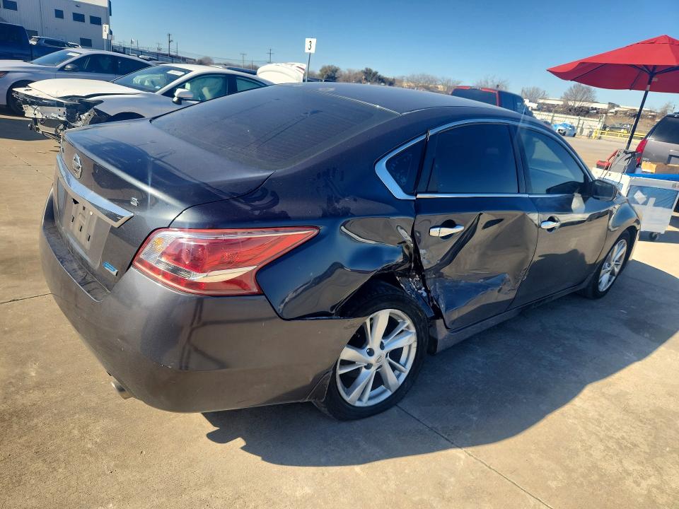 Photo 3 from auction – 2013 NISSAN ALTIMA with VIN 1N4AL3AP3DN487752