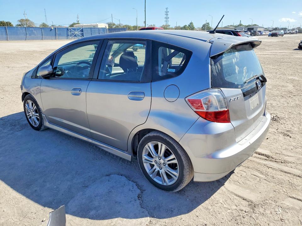 Photo 2 from auction – 2009 HONDA FIT with VIN JHMGE88459S035428