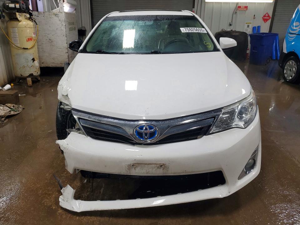 Photo 5 from auction – 2014 TOYOTA CAMRY with VIN 4T1BD1FK4EU105471