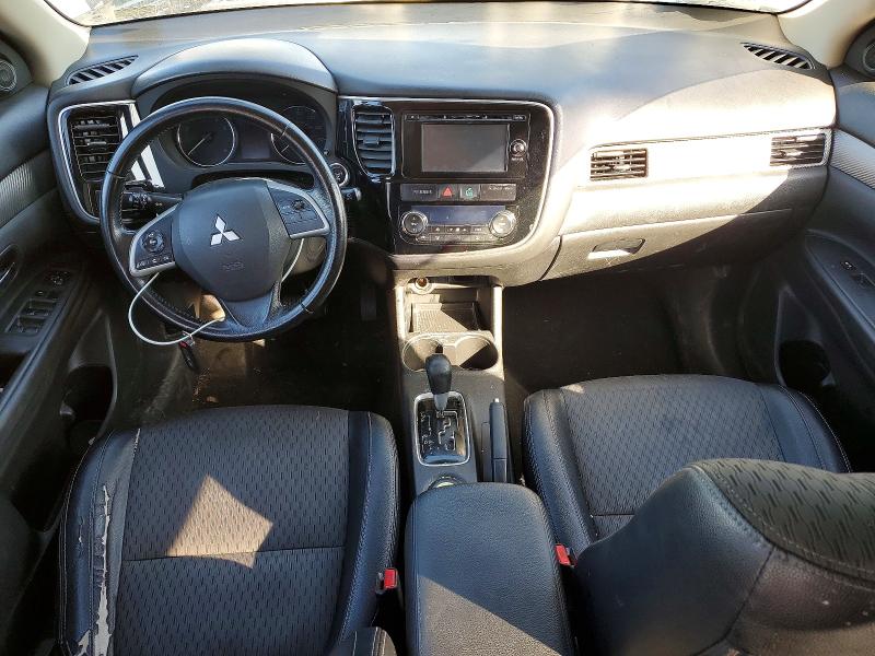 Photo 8 from auction – 2015 MITSUBISHI OUTLANDER with VIN JA4AZ3A32FZ009544