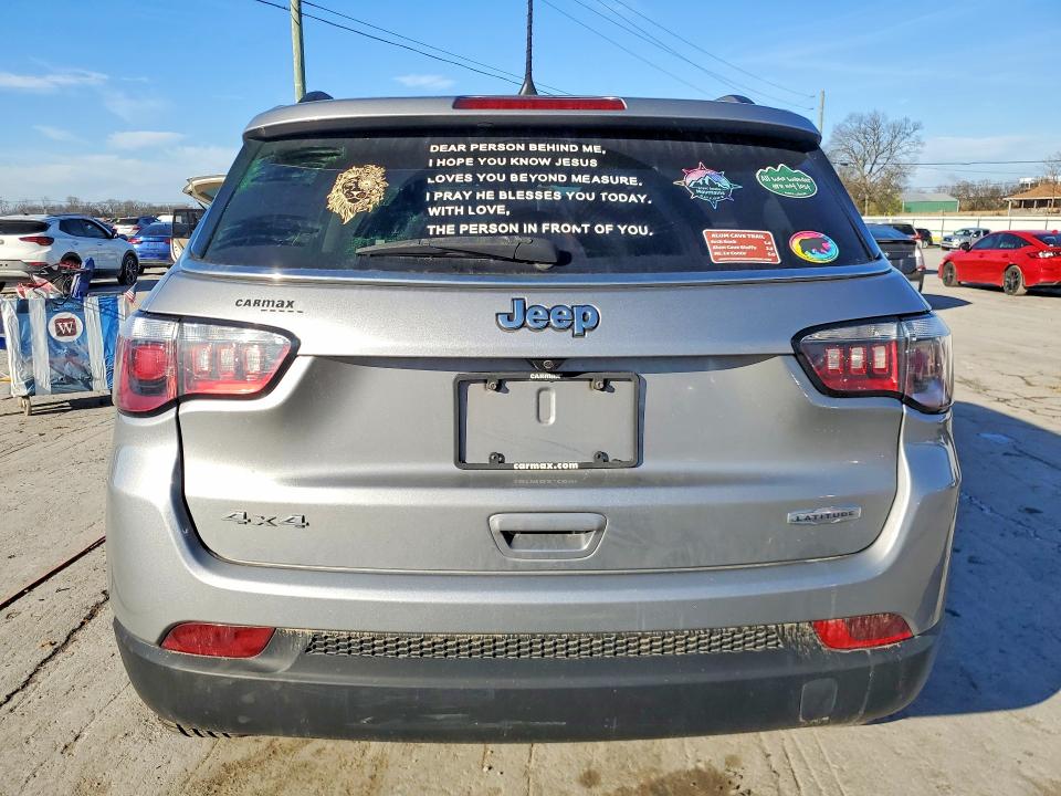 Photo 6 from auction – 2018 JEEP COMPASS with VIN 3C4NJDBB7JT255922