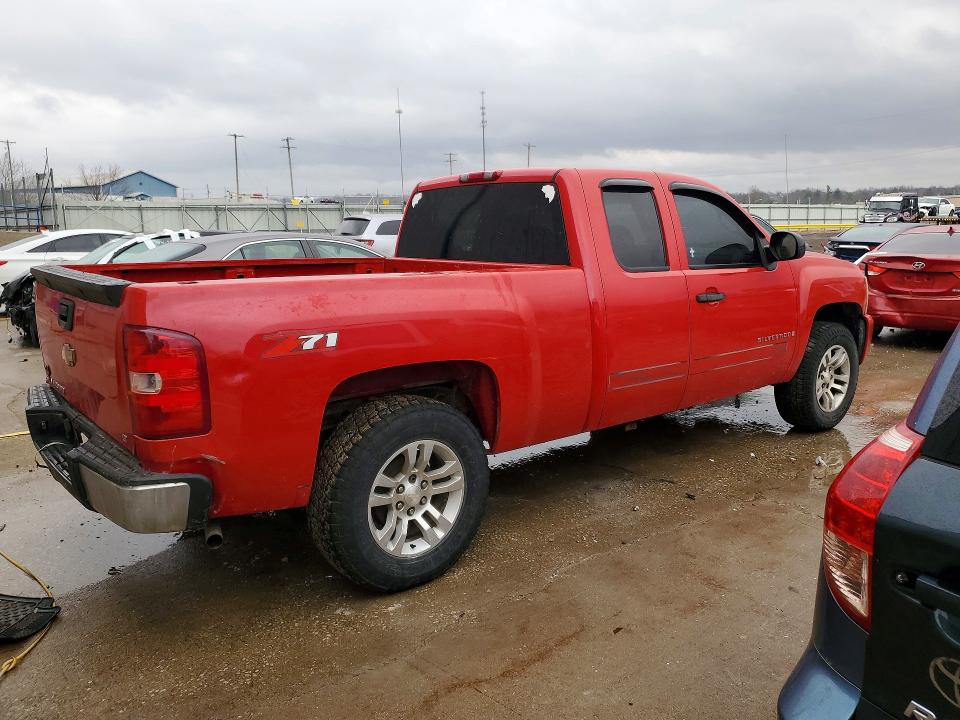 Photo 3 from auction – 2008 CHEVROLET SILVERADO with VIN 1GCEC19JX8Z289961