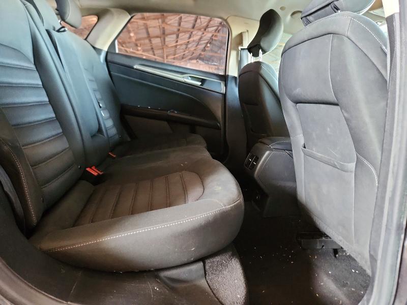 Photo 10 from auction – 2019 FORD FUSION with VIN 3FA6P0LU4KR208041